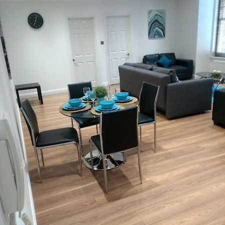 Clifton Apartment Luton  Ngoại thất bức ảnh