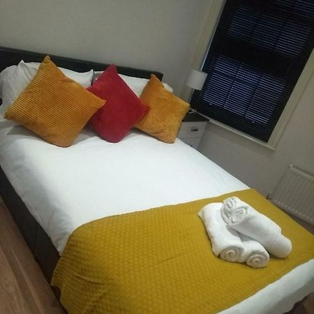 Clifton Apartment Luton  Ngoại thất bức ảnh