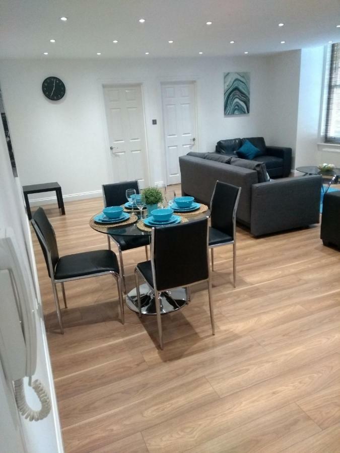 Clifton Apartment Luton  Ngoại thất bức ảnh