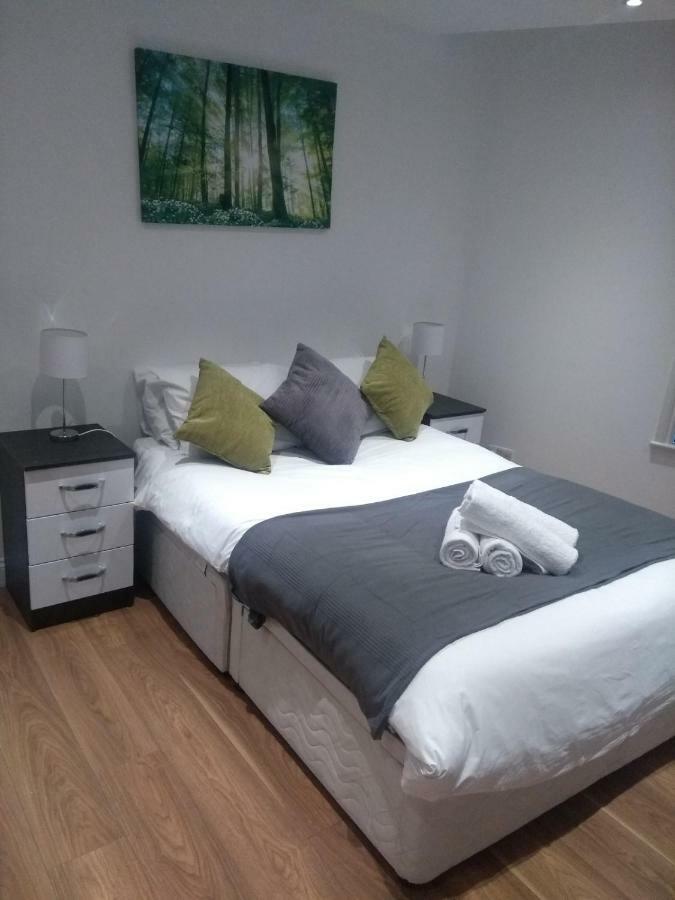Clifton Apartment Luton  Ngoại thất bức ảnh