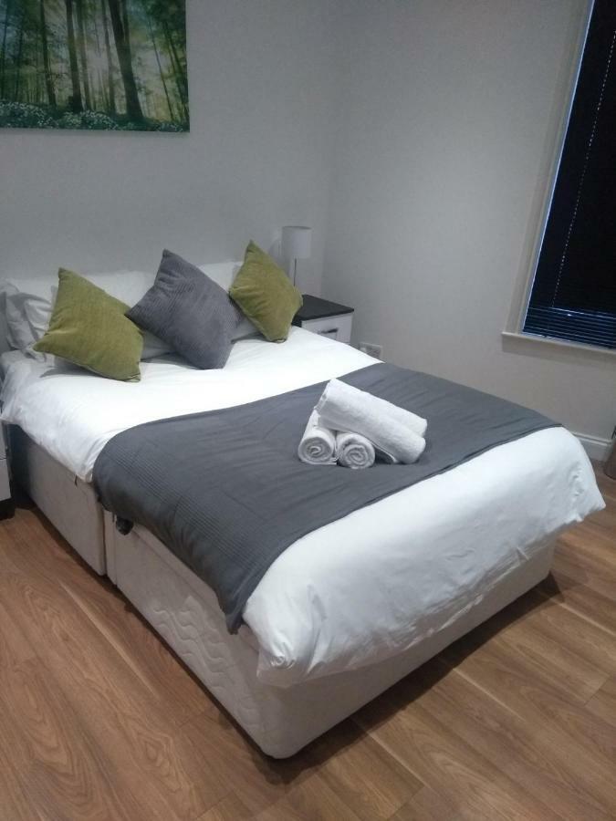 Clifton Apartment Luton  Ngoại thất bức ảnh