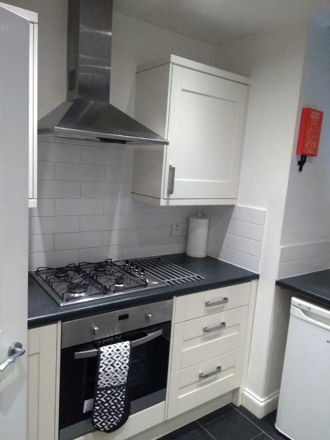Clifton Apartment Luton  Ngoại thất bức ảnh